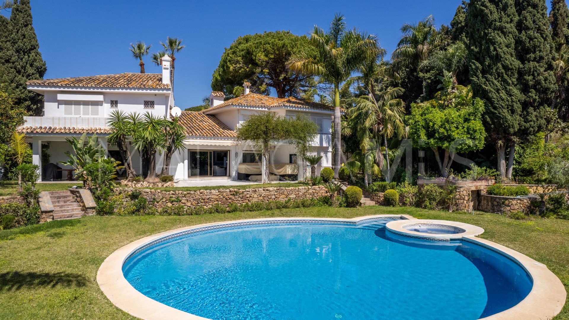 Villa for sale in Las Lomas del Marbella Club