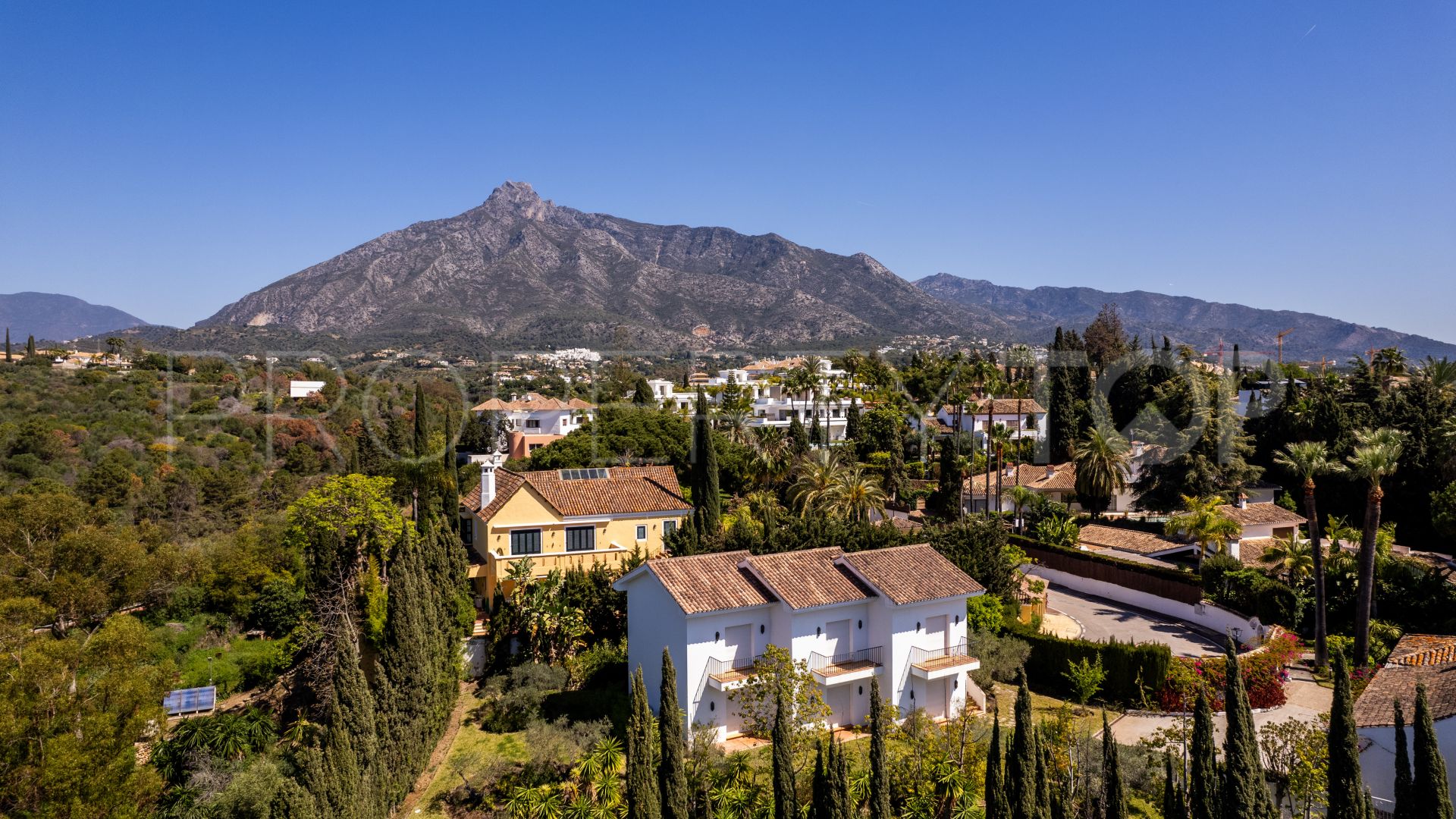 12 bedrooms villa in Las Lomas del Marbella Club for sale