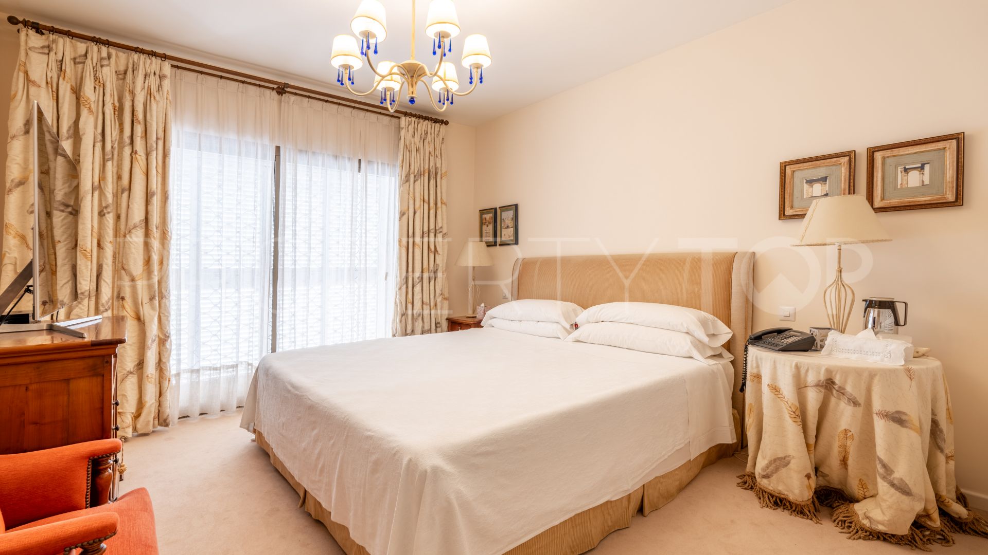12 bedrooms villa in Las Lomas del Marbella Club for sale