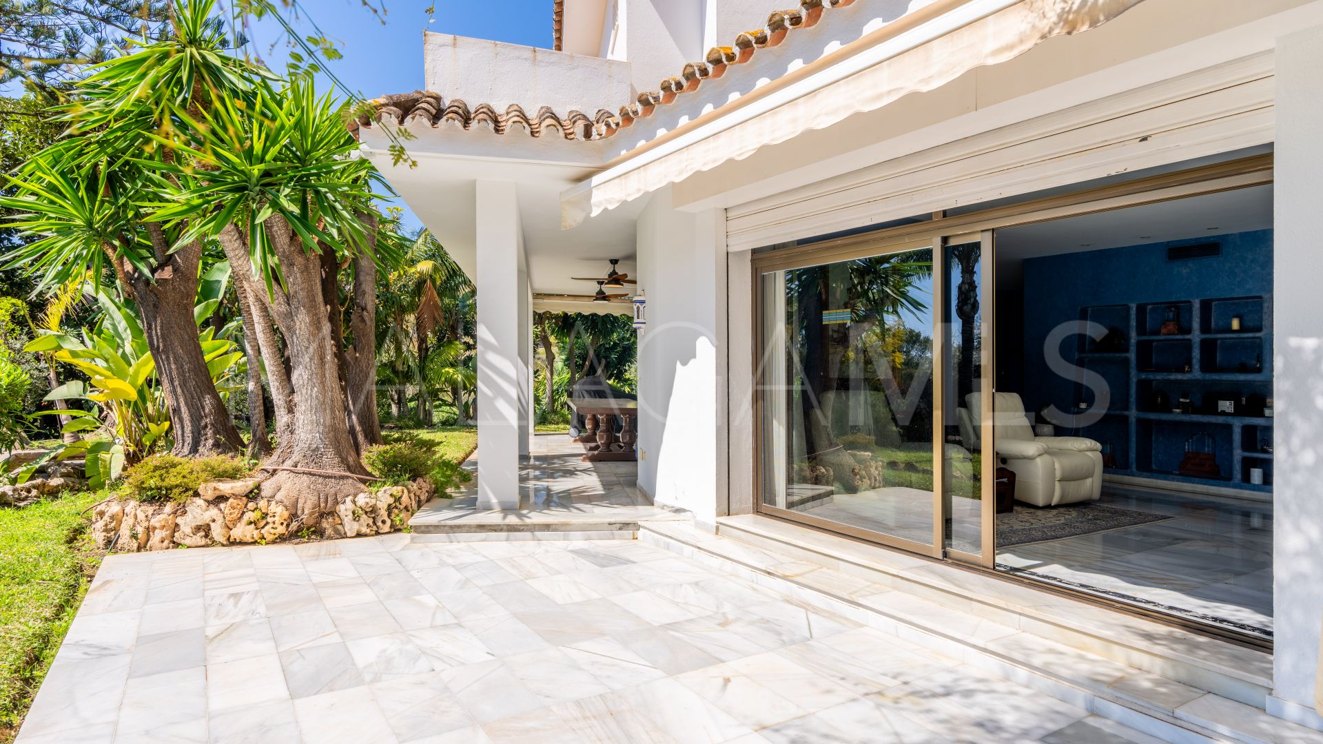 Villa for sale in Las Lomas del Marbella Club