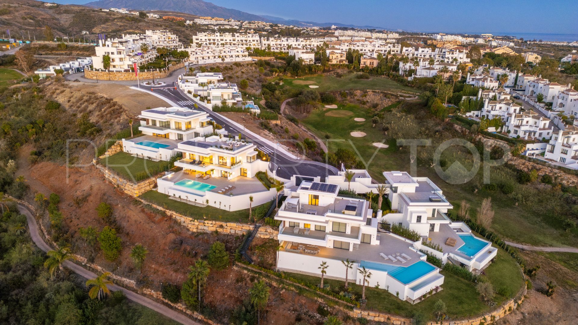 Villa for sale in La Resina Golf