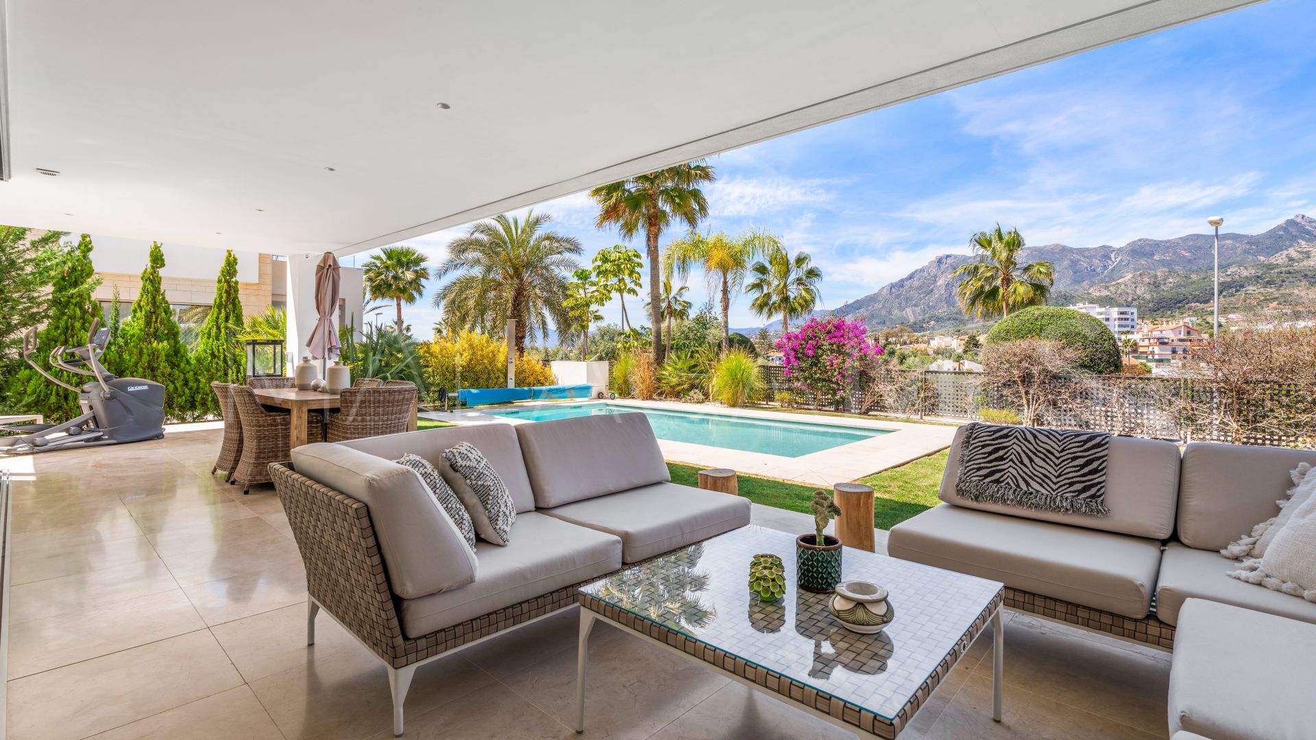 Villa for sale in La Finca de Marbella