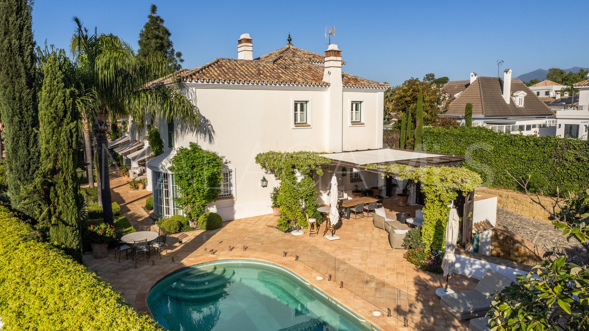 Villa for sale in Marbella City