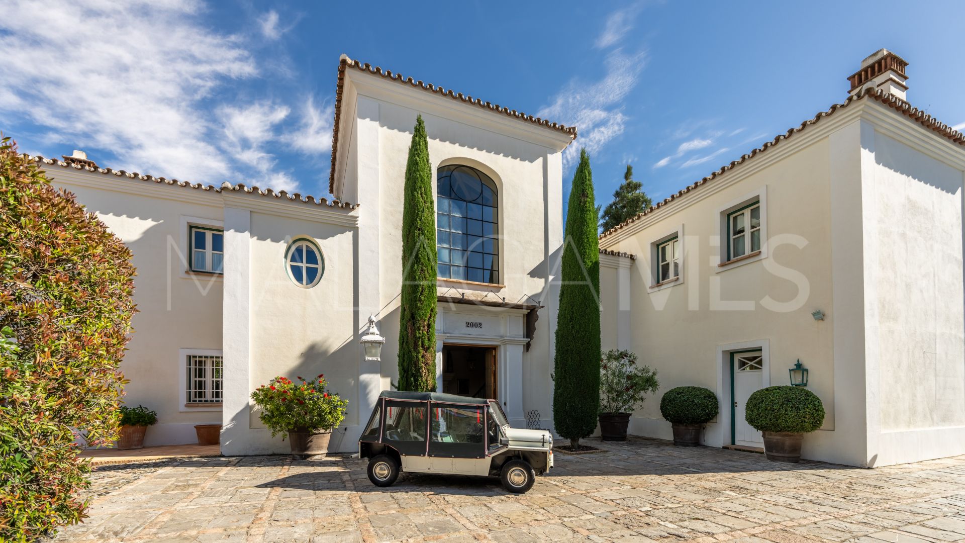 Villa for sale in Marbella City