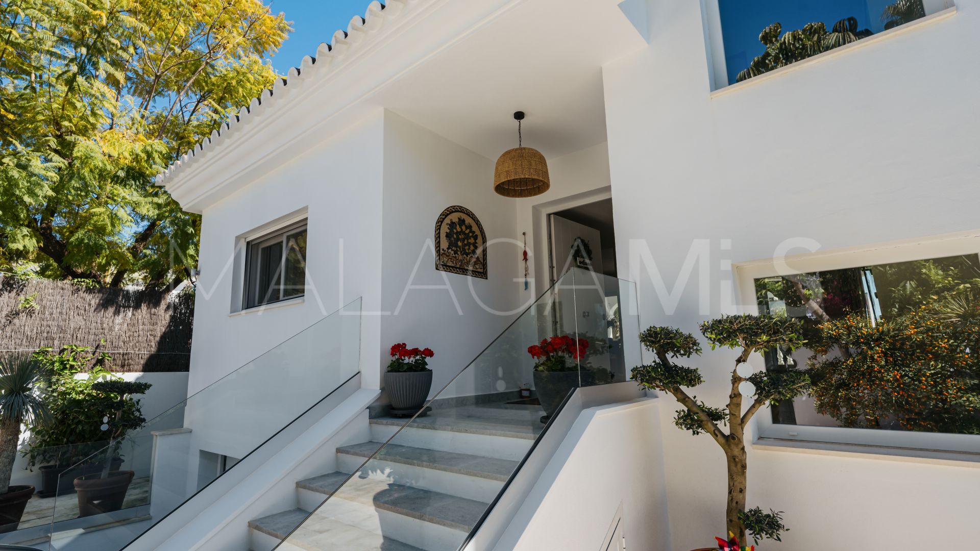 Villa a la venta in Nagüeles de 4 bedrooms