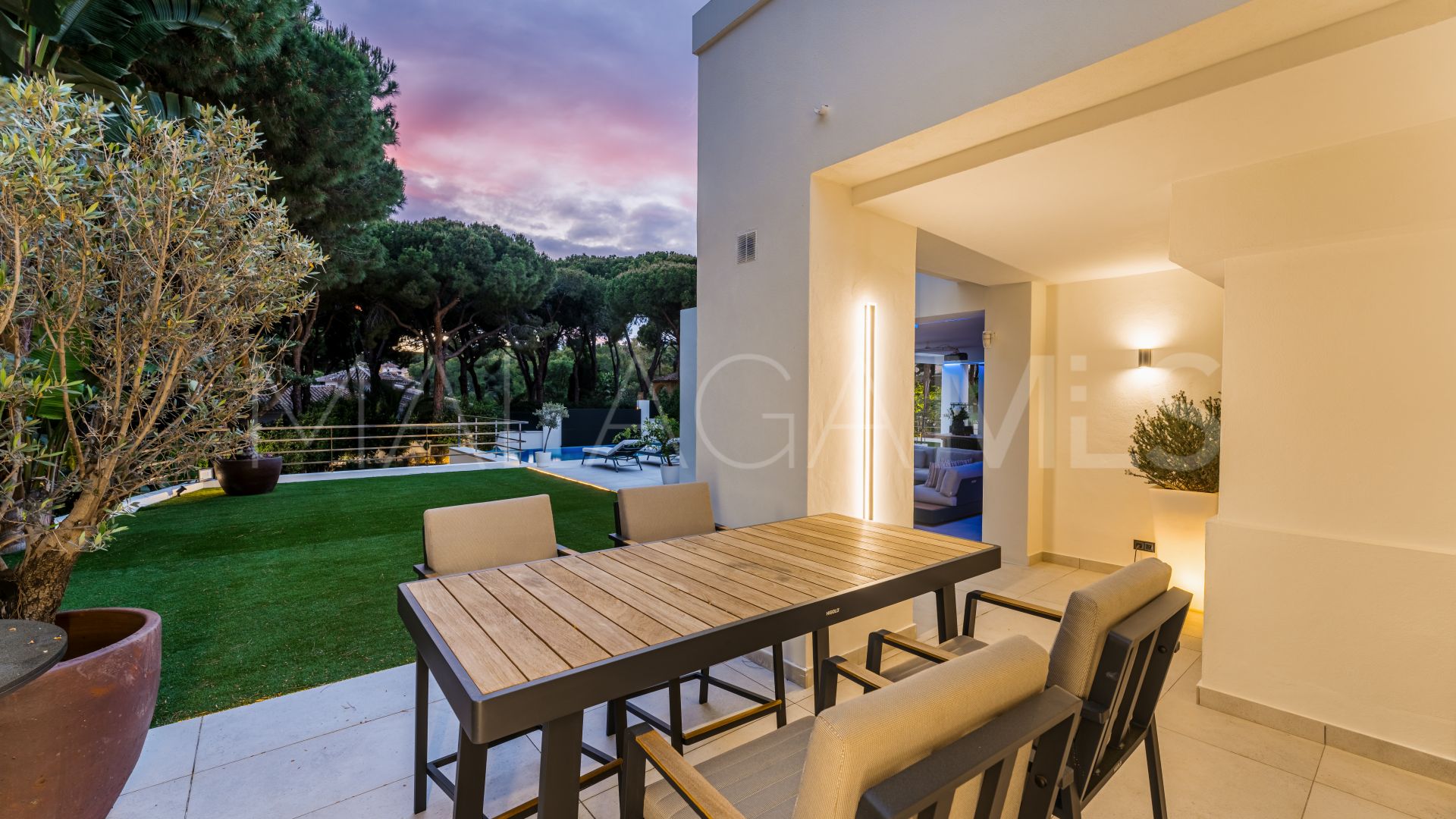 Hacienda las Chapas 6 bedrooms villa for sale