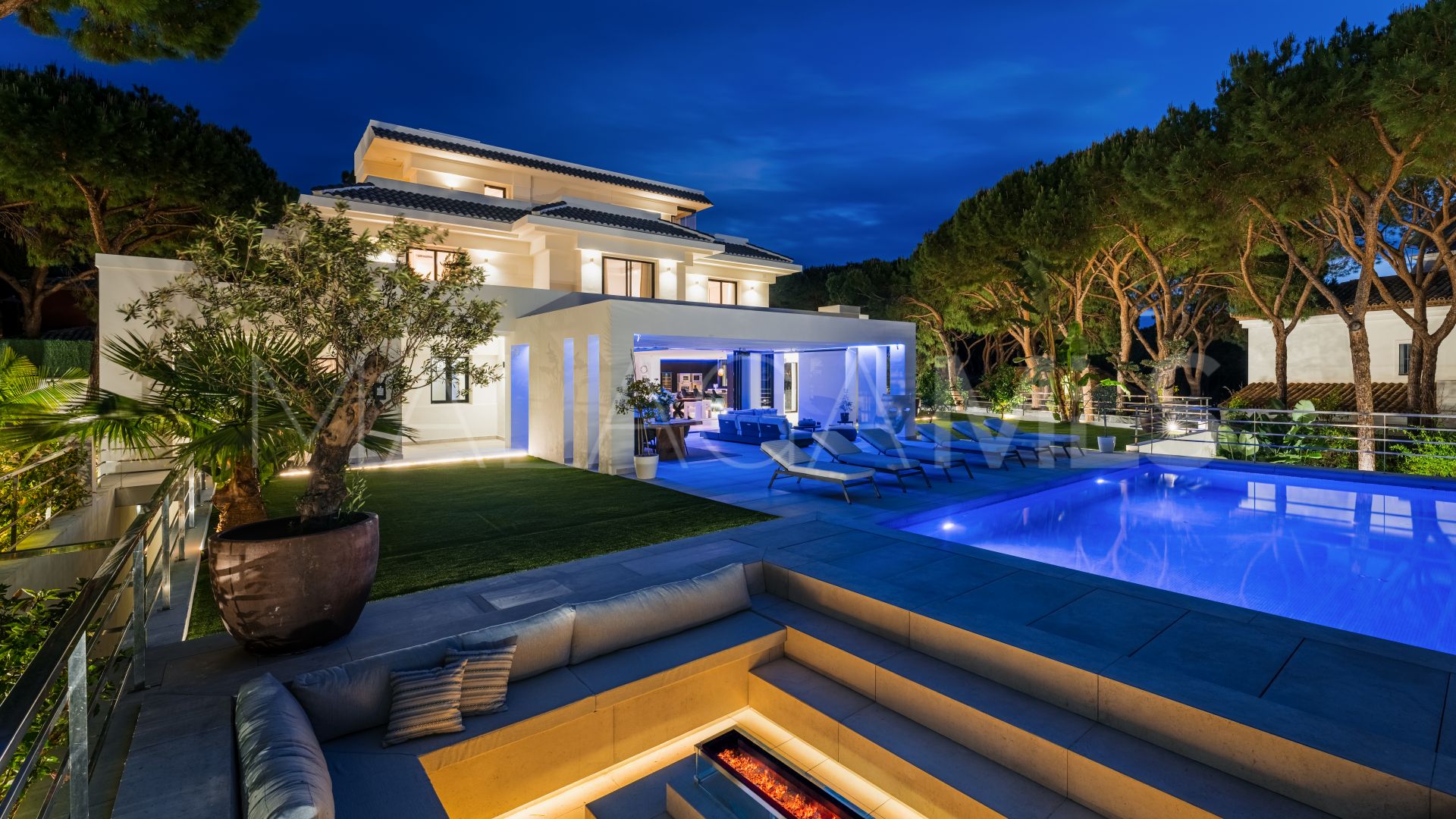 Hacienda las Chapas 6 bedrooms villa for sale