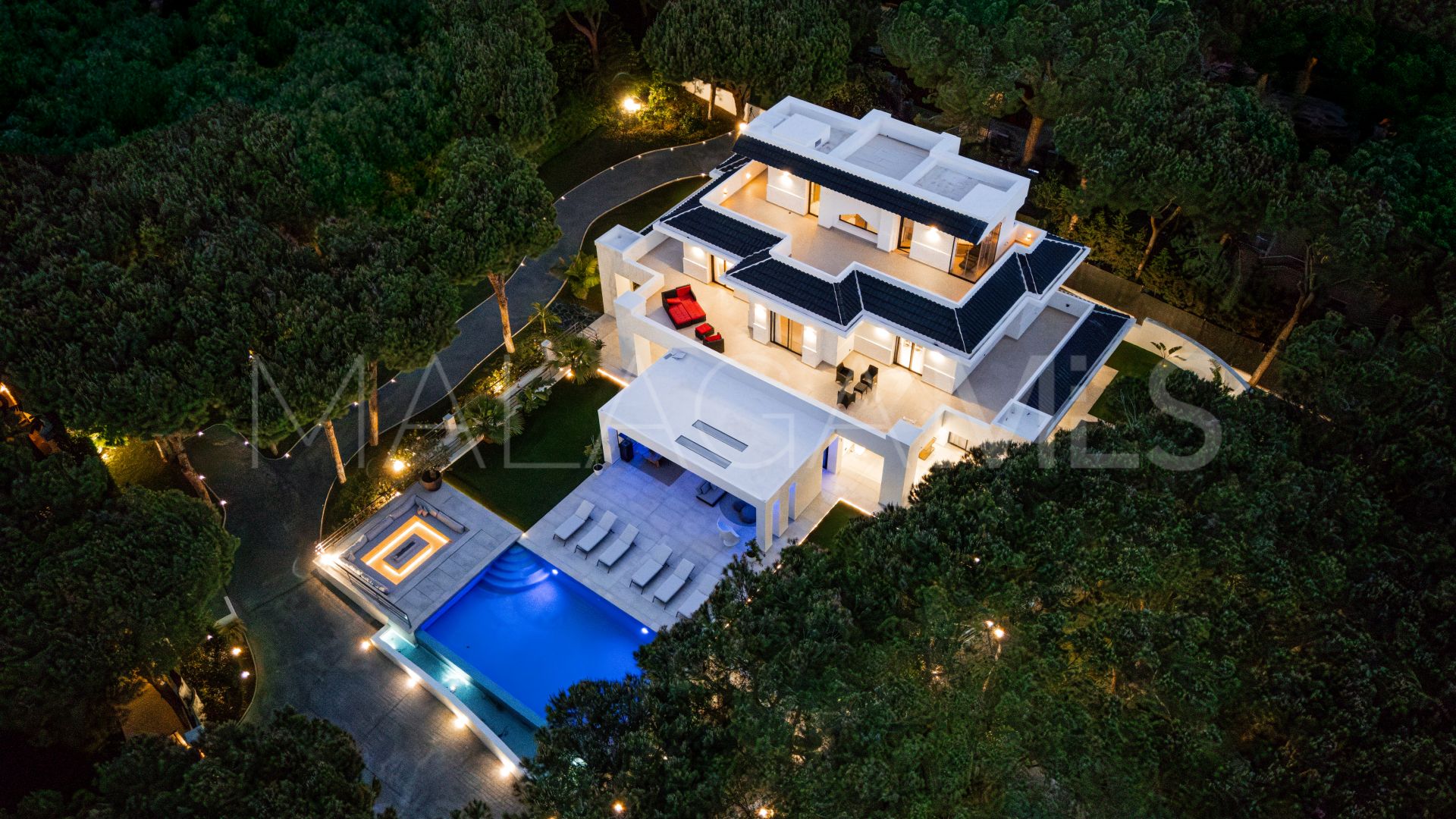 Hacienda las Chapas 6 bedrooms villa for sale