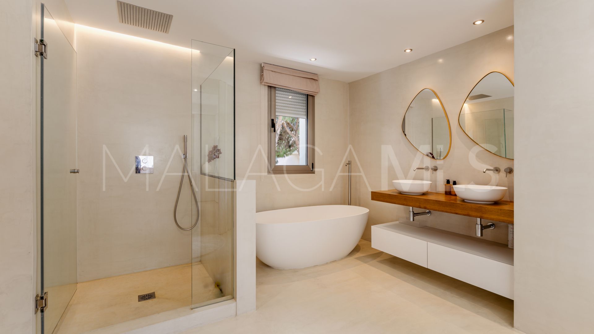 Hacienda las Chapas 6 bedrooms villa for sale