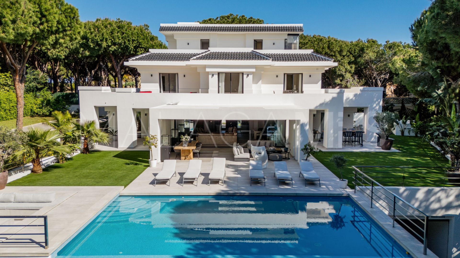 Hacienda las Chapas 6 bedrooms villa for sale