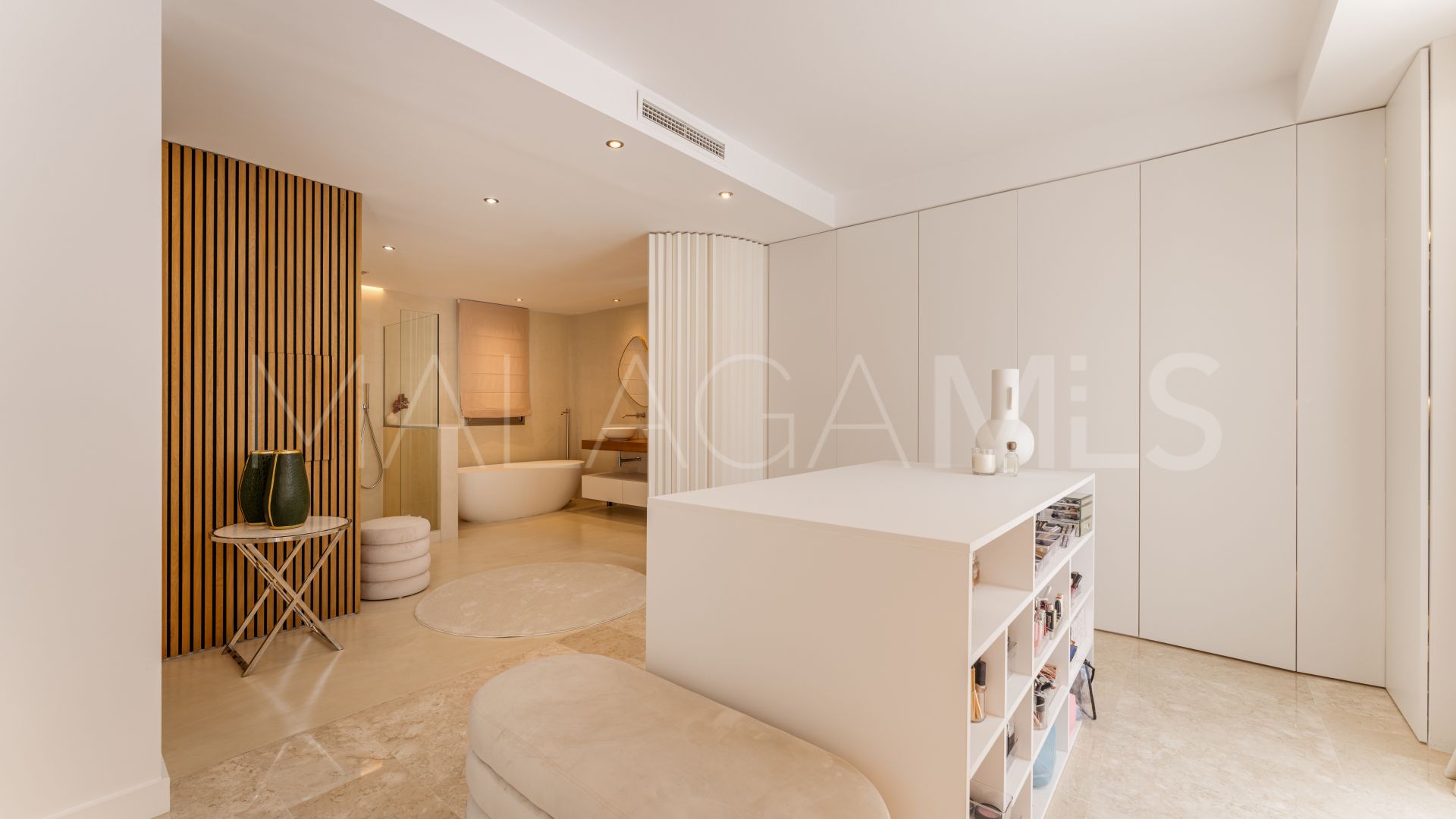 Hacienda las Chapas 6 bedrooms villa for sale