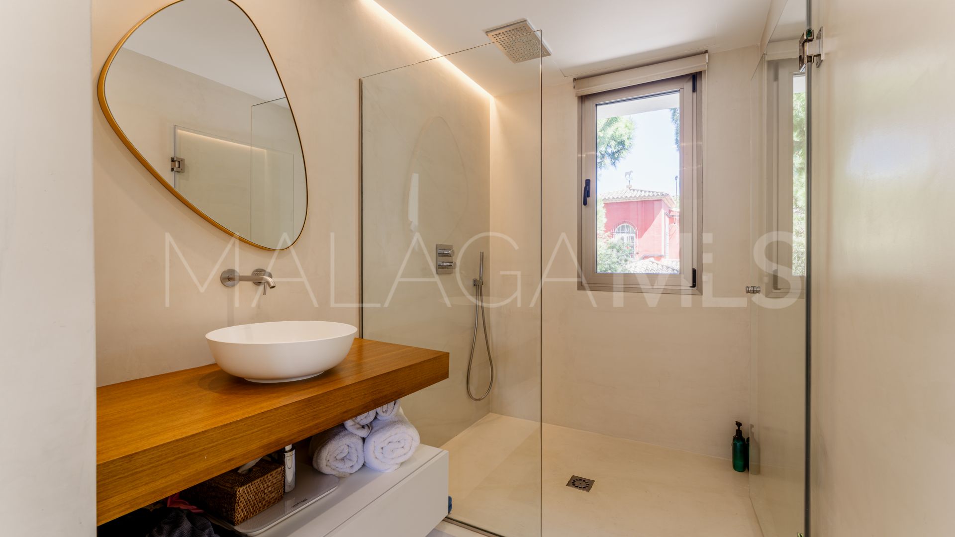 Hacienda las Chapas 6 bedrooms villa for sale