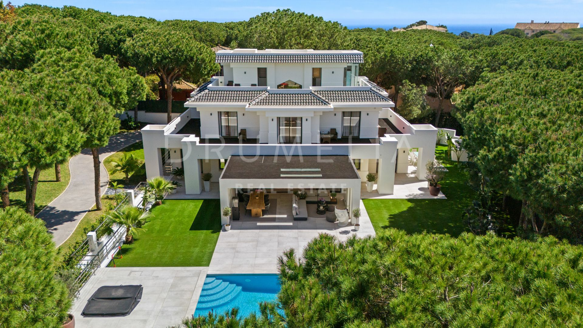 Casa Osiris - Magnifique villa de style moderne Hacienda Las Chapas à Marbella Est