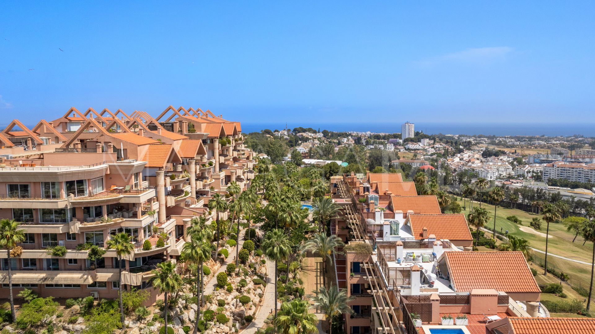 Zweistöckiges penthouse for sale in Magna Marbella