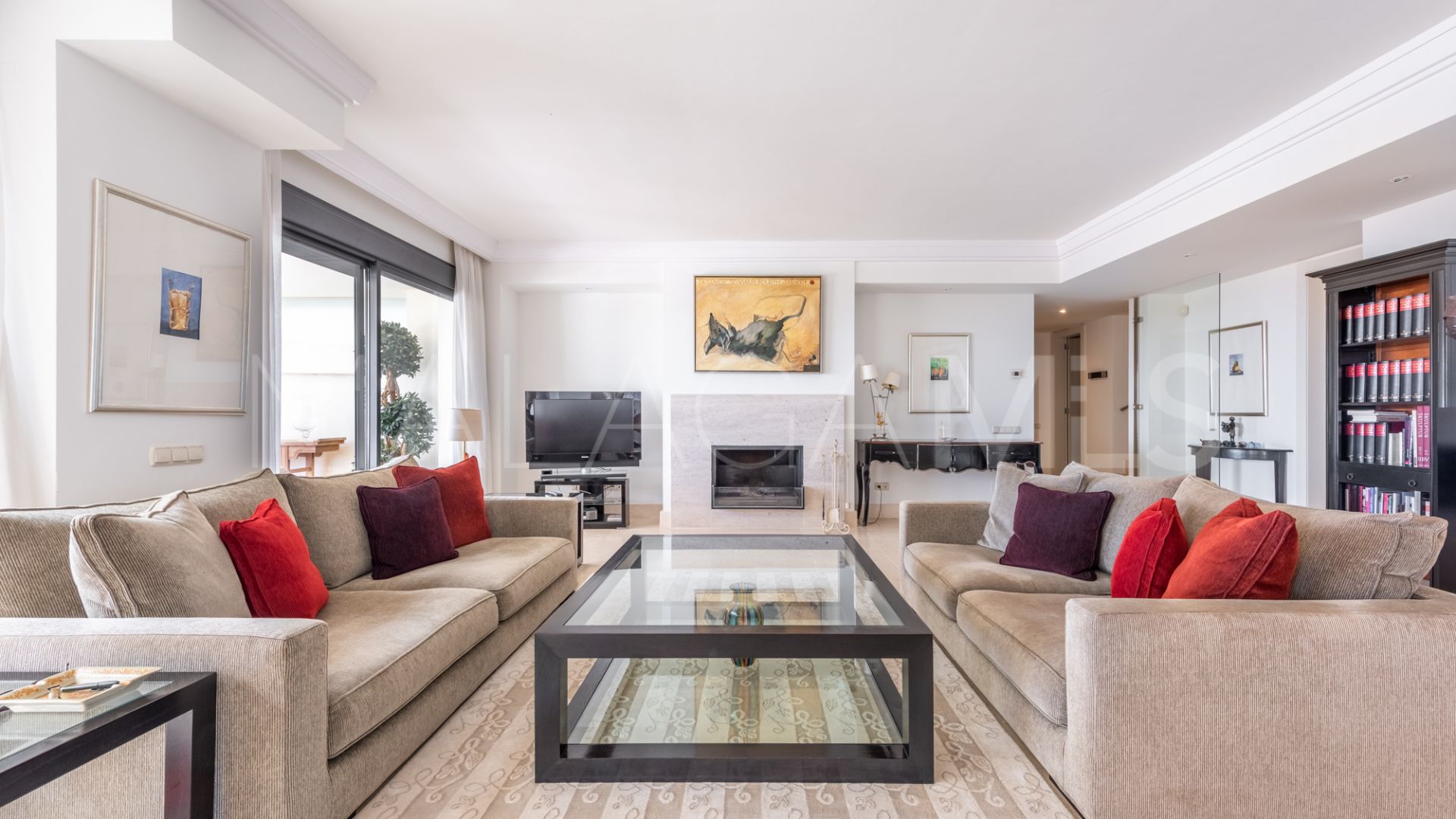 Duplex penthouse for sale in Los Monteros Hill Club