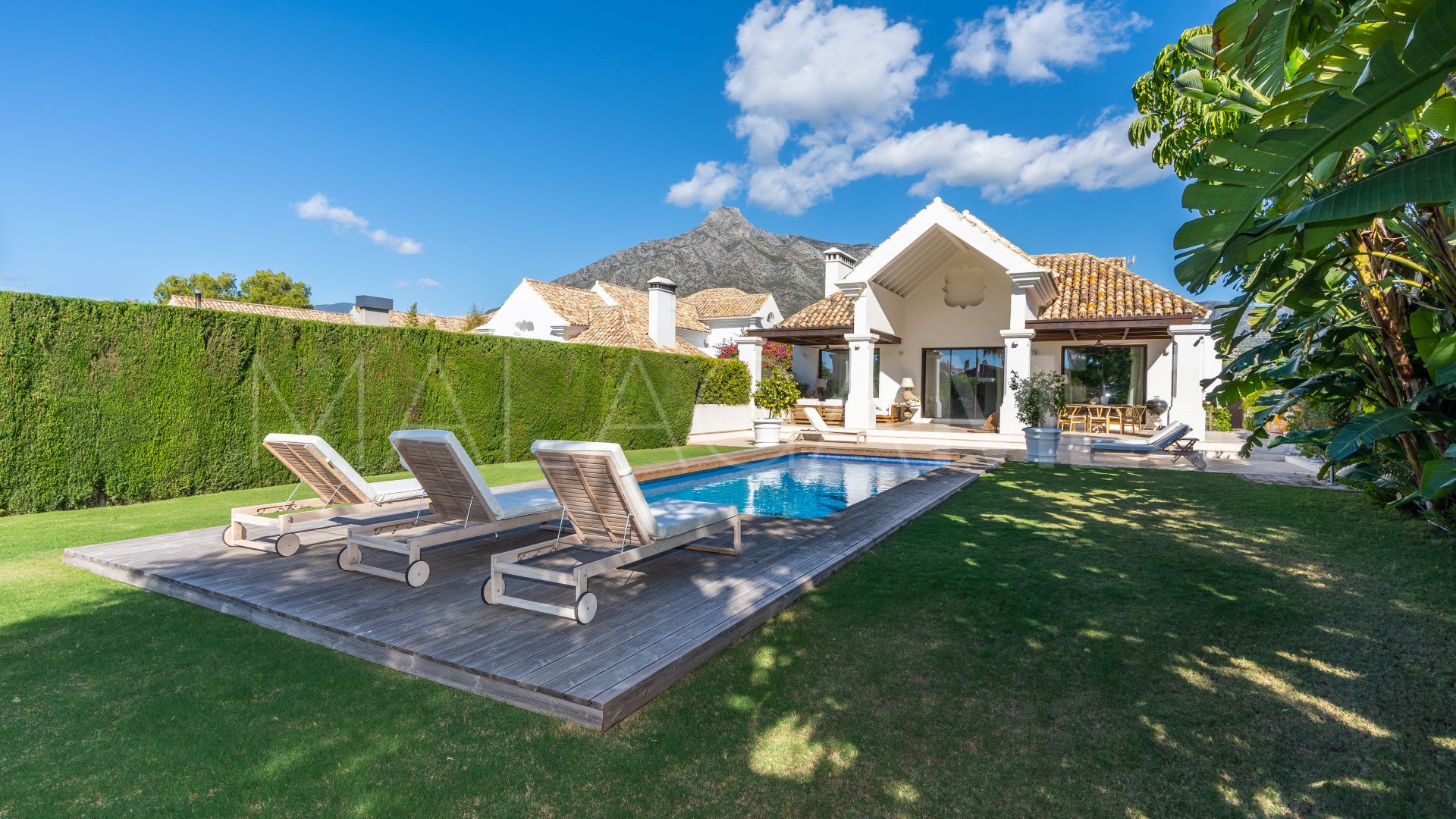 Villa for sale in Las Lomas del Marbella Club