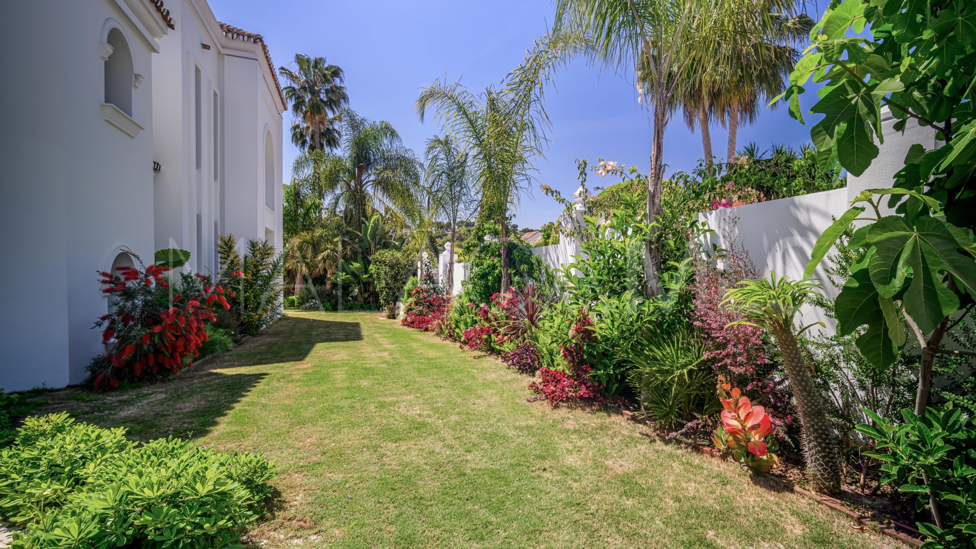 Se vende villa de 4 bedrooms in Parcelas del Golf