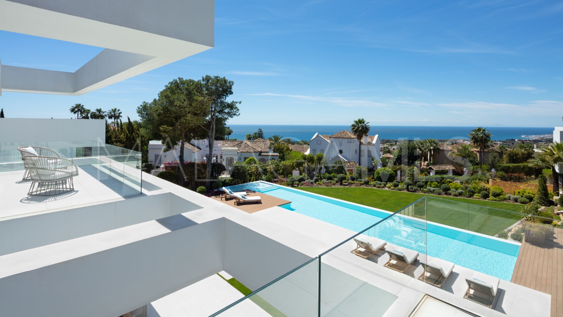 Villa for sale in Sierra Blanca