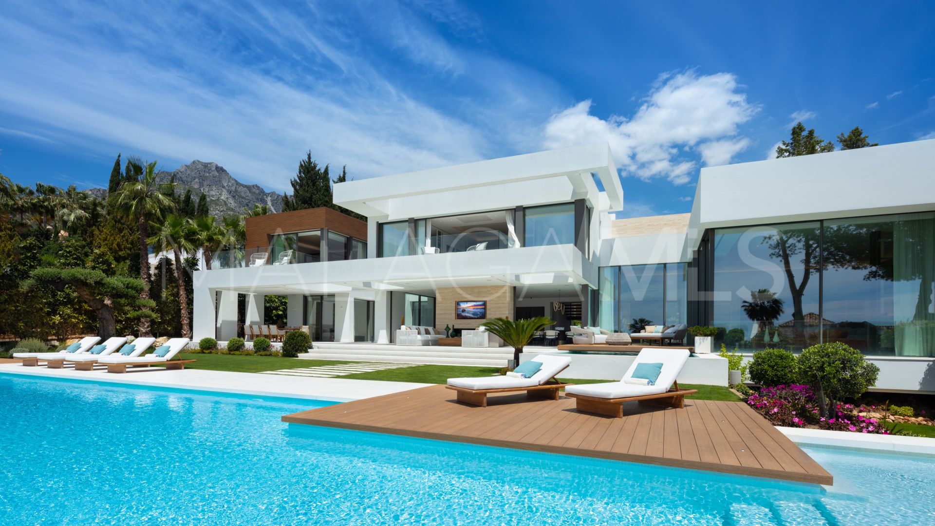 Villa for sale in Sierra Blanca