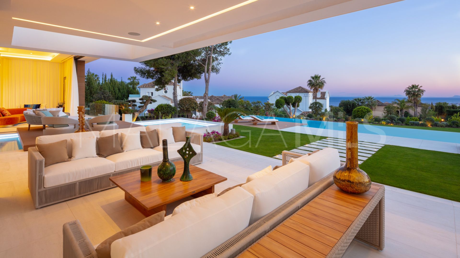 Villa for sale in Sierra Blanca