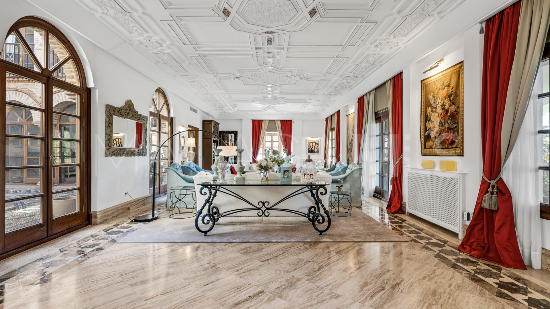 Villa for sale in Sierra Blanca