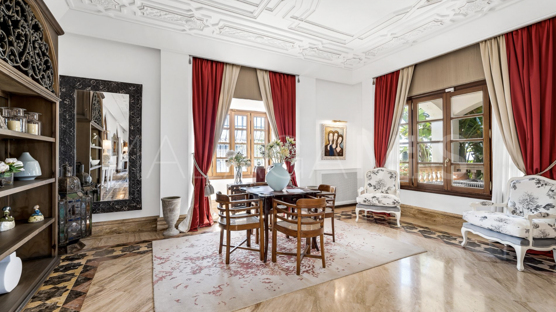 Villa for sale in Sierra Blanca