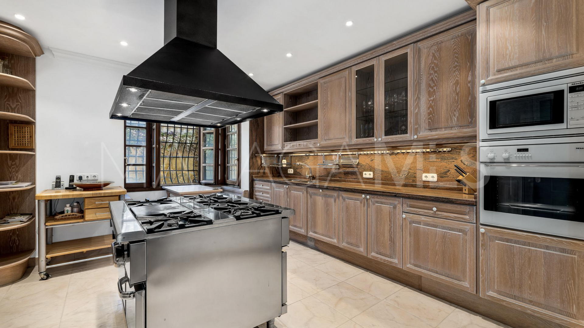 Villa for sale in Sierra Blanca