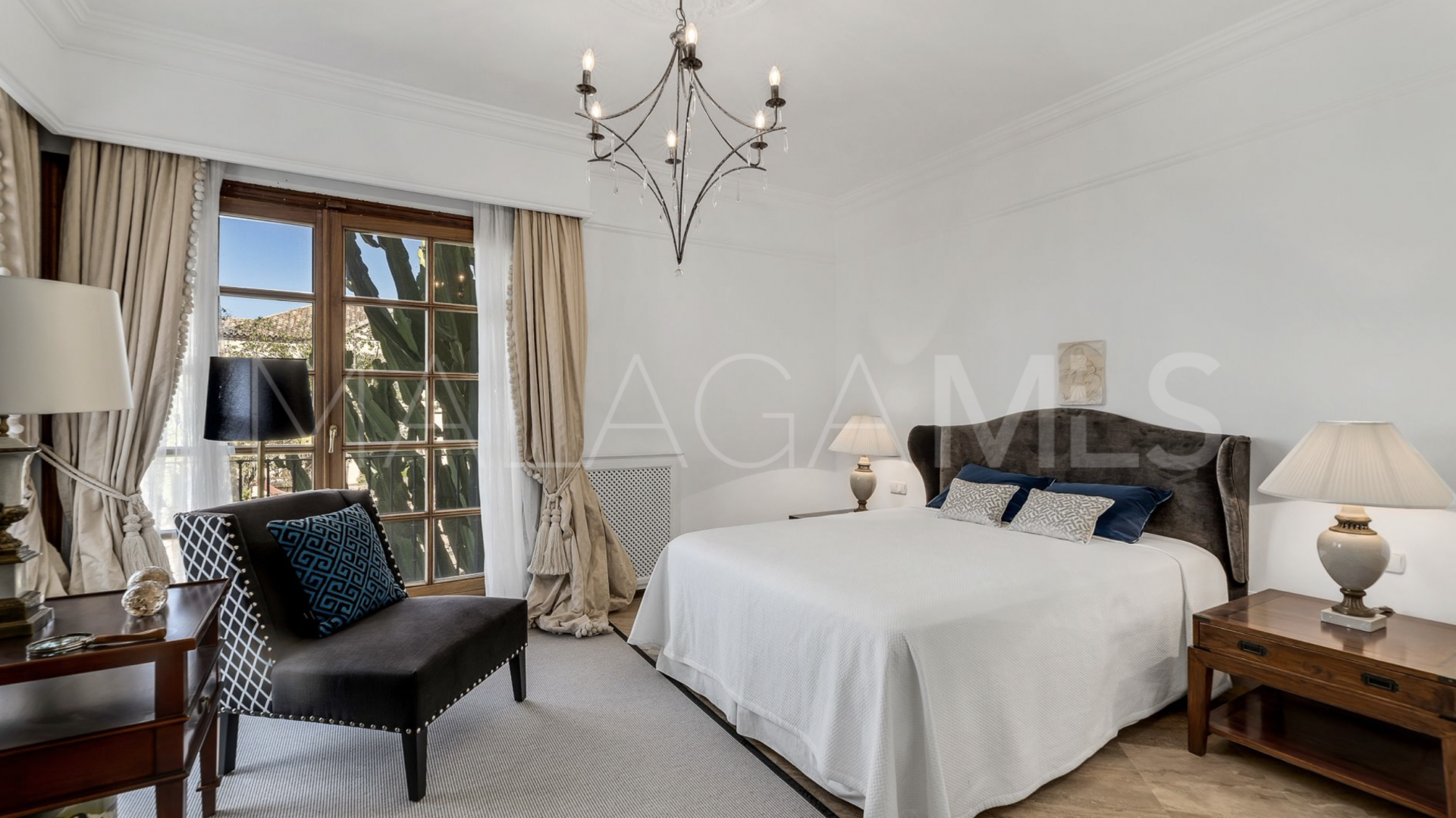 Villa for sale in Sierra Blanca