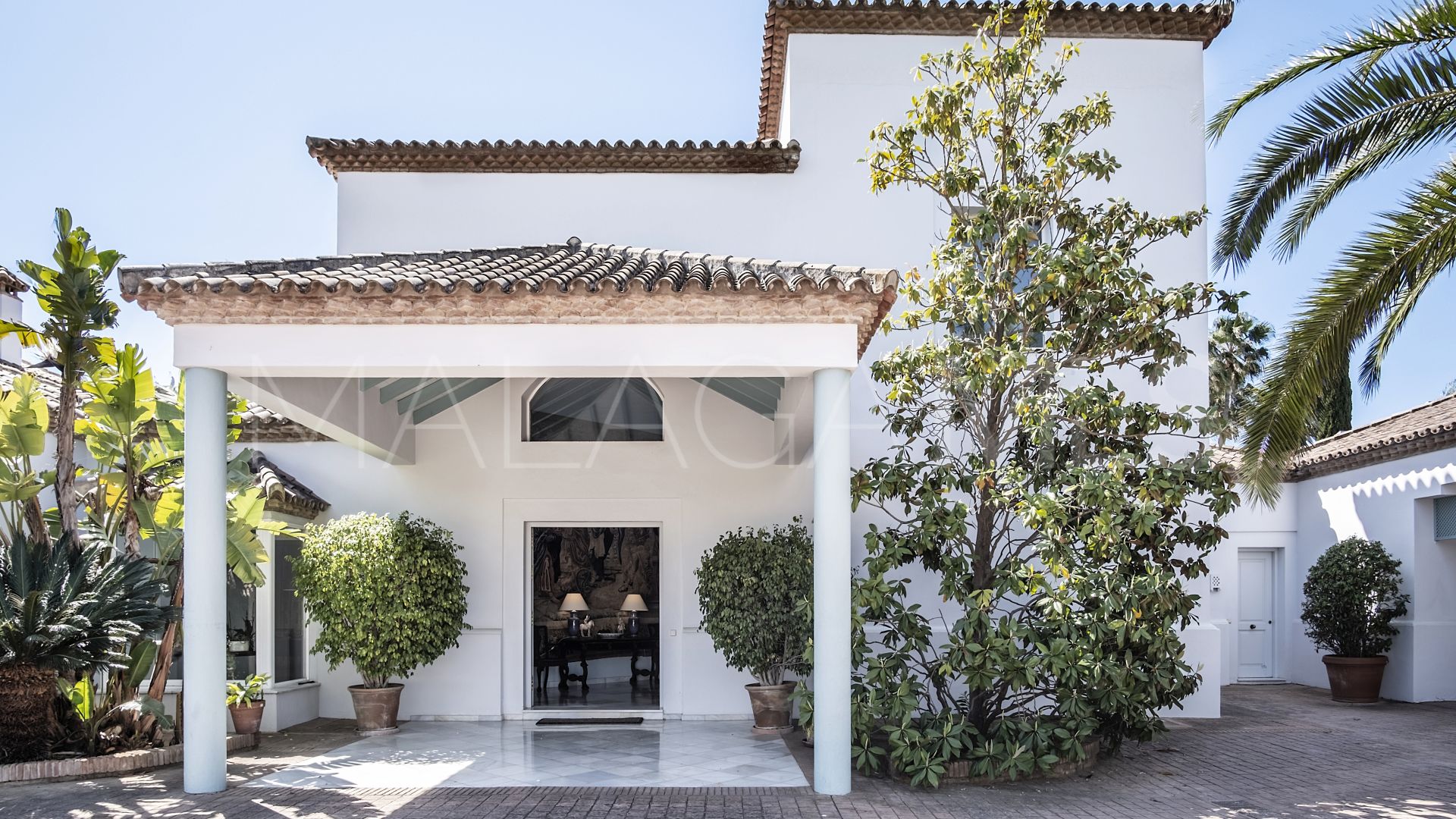 Se vende villa in Guadalmina Baja with 7 bedrooms