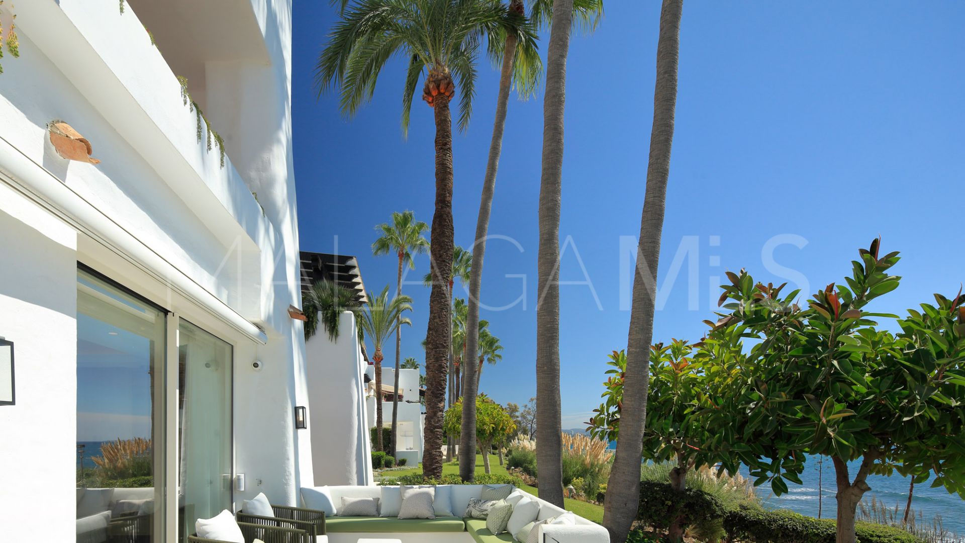 Puente Romano, apartamento planta baja for sale with 3 bedrooms