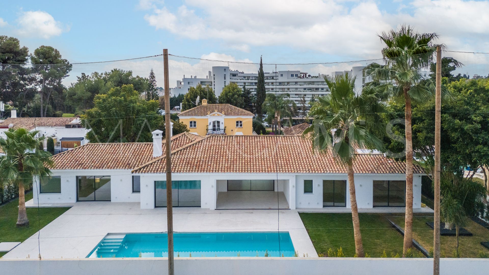 For sale 4 bedrooms villa in Guadalmina Alta
