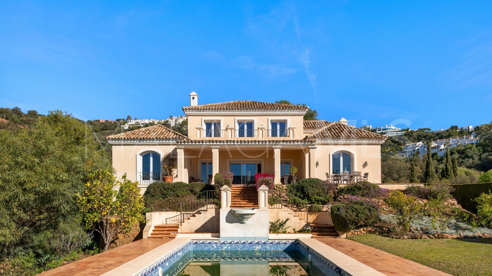 Villa for sale in Los Altos de los Monteros