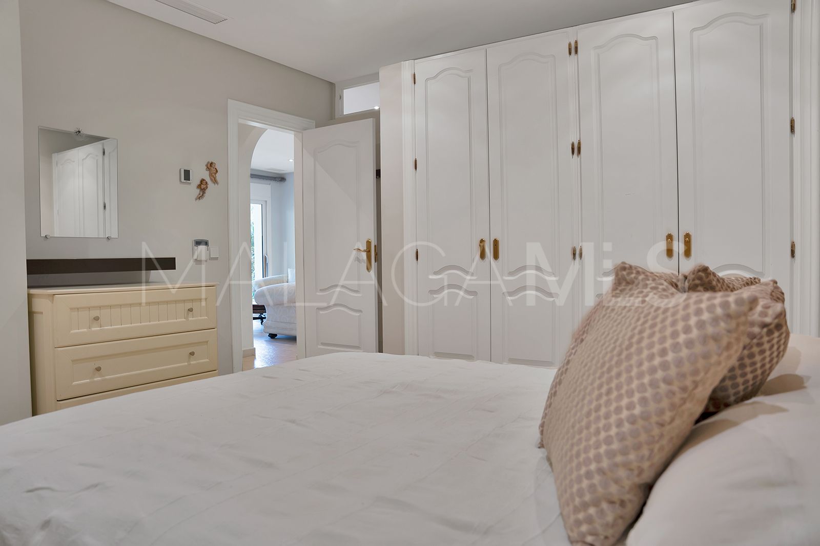 Villa for sale in Haza del Conde