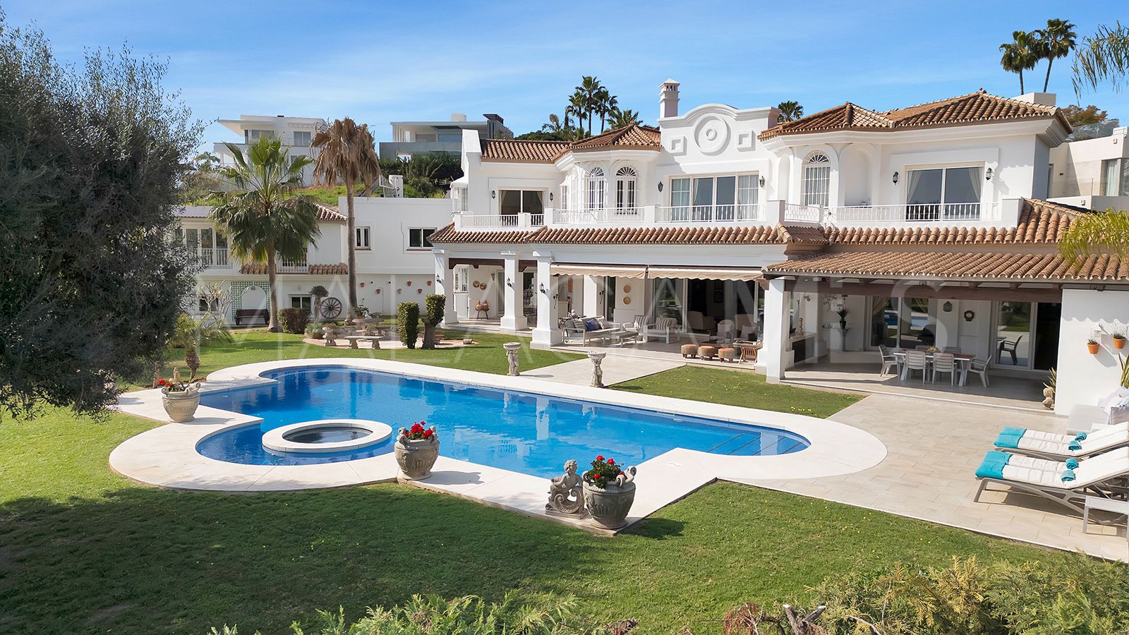 Villa for sale in Haza del Conde