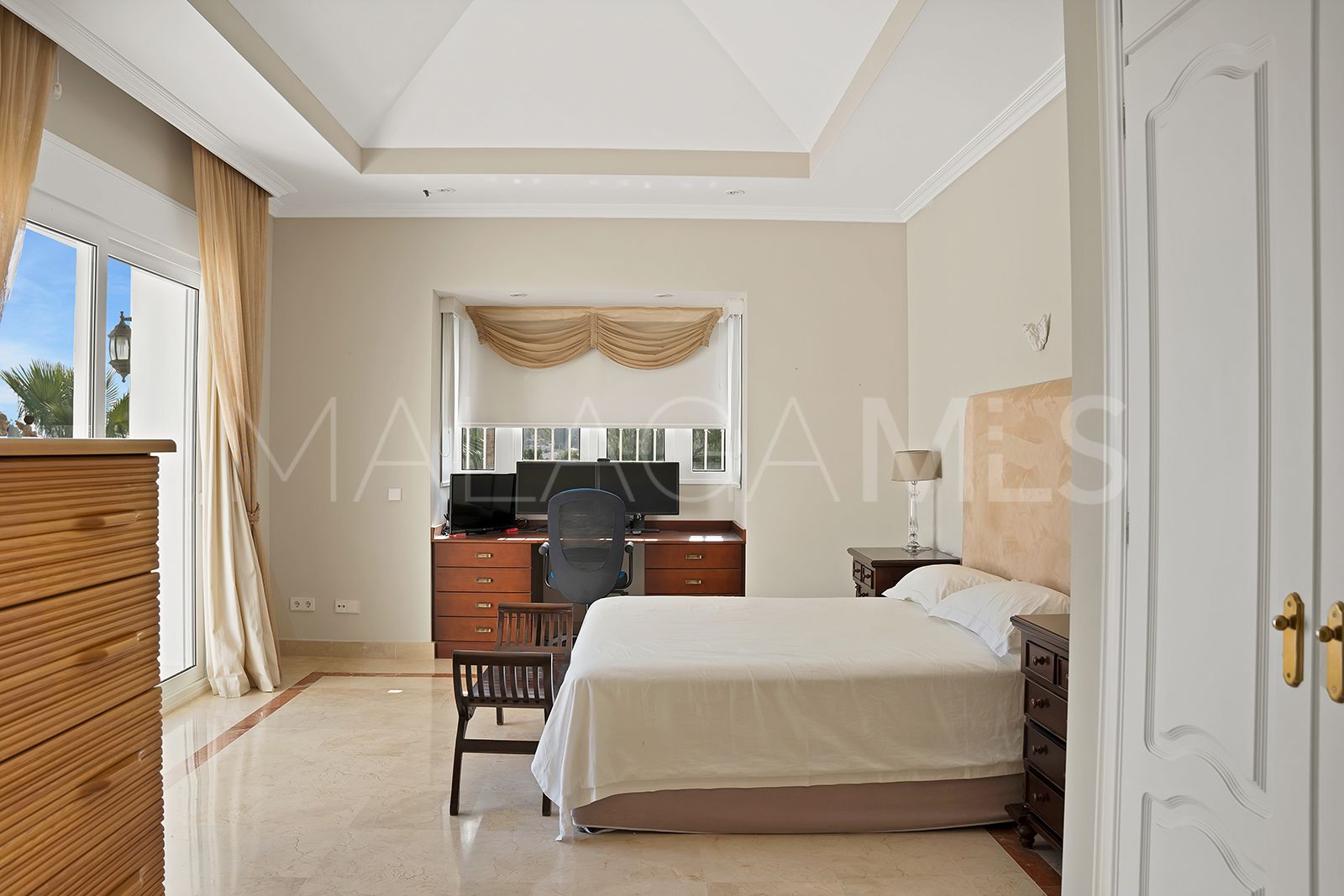 Villa for sale in Haza del Conde