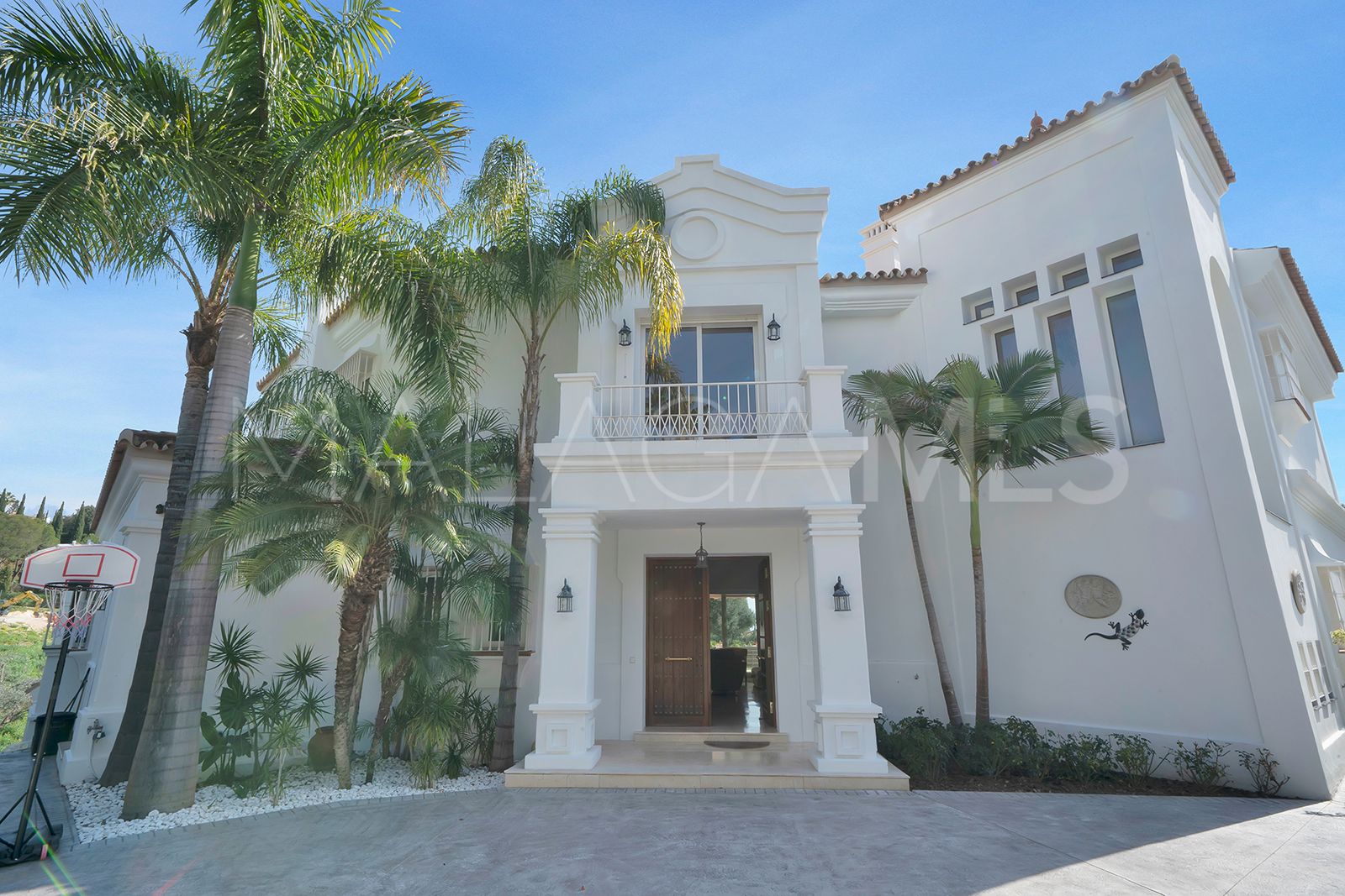 Villa for sale in Haza del Conde