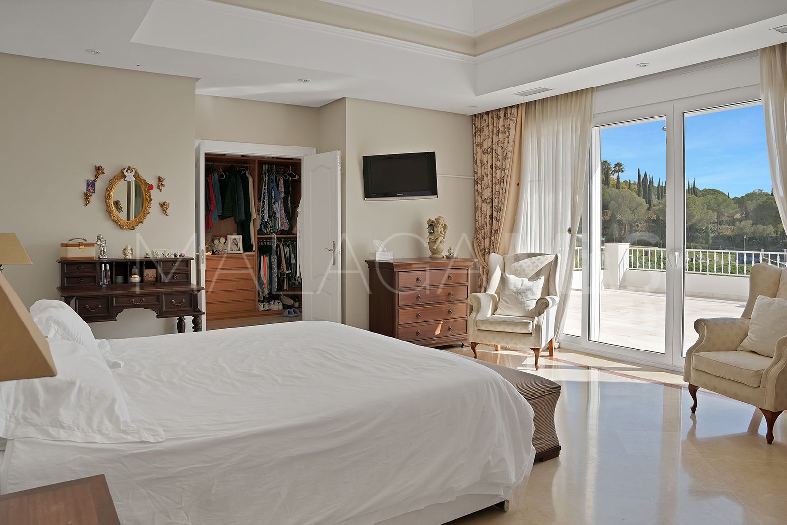 Villa for sale in Haza del Conde