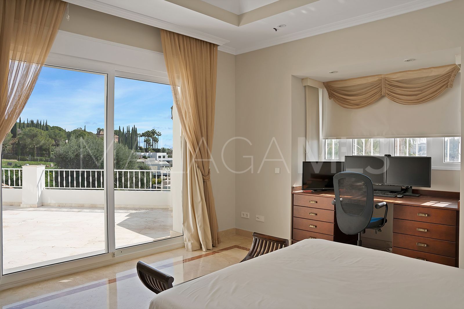 Villa for sale in Haza del Conde