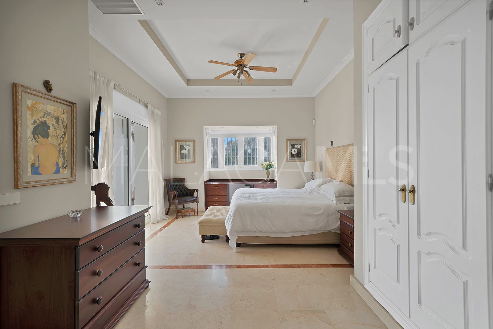 Villa for sale in Haza del Conde