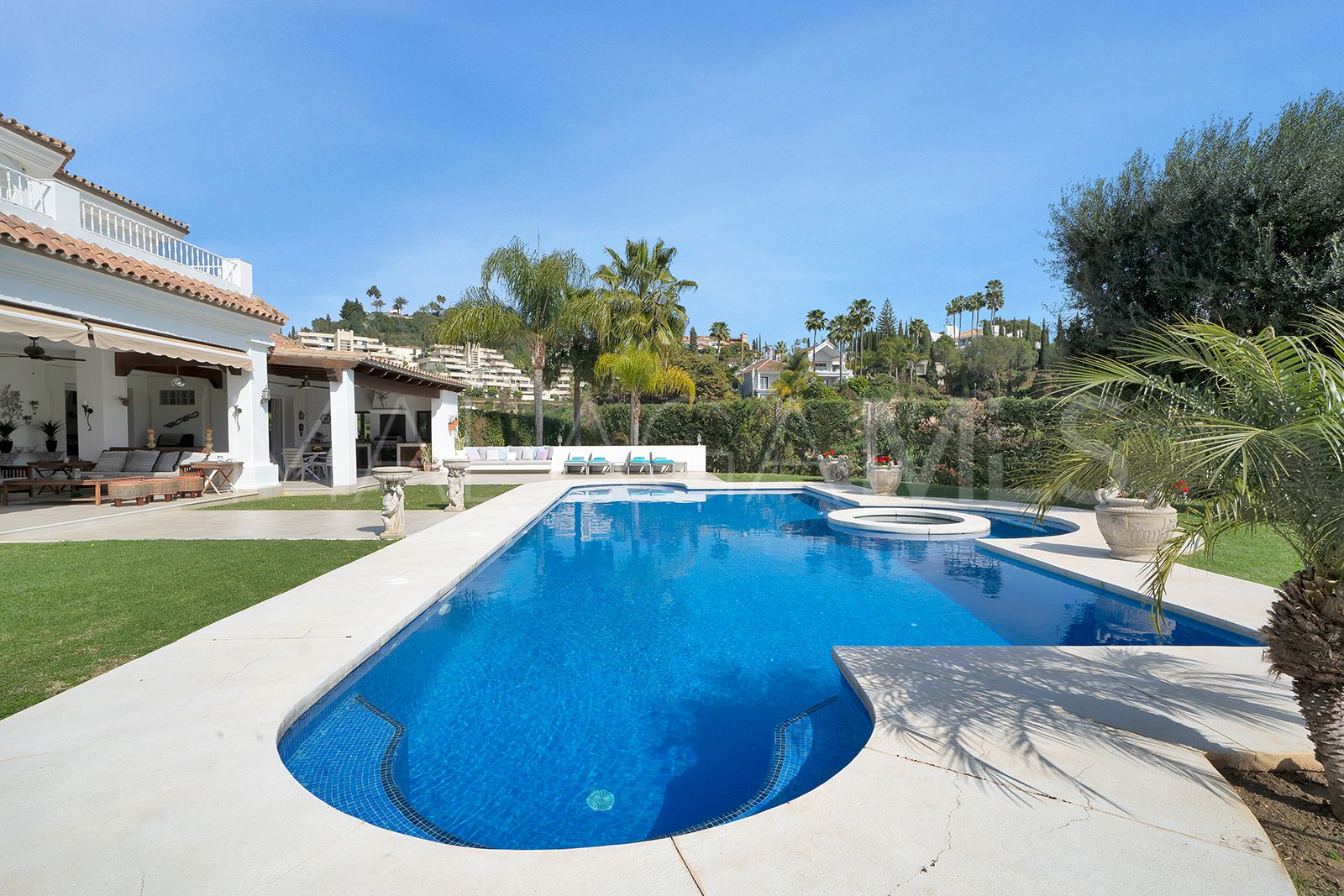 Villa for sale in Haza del Conde