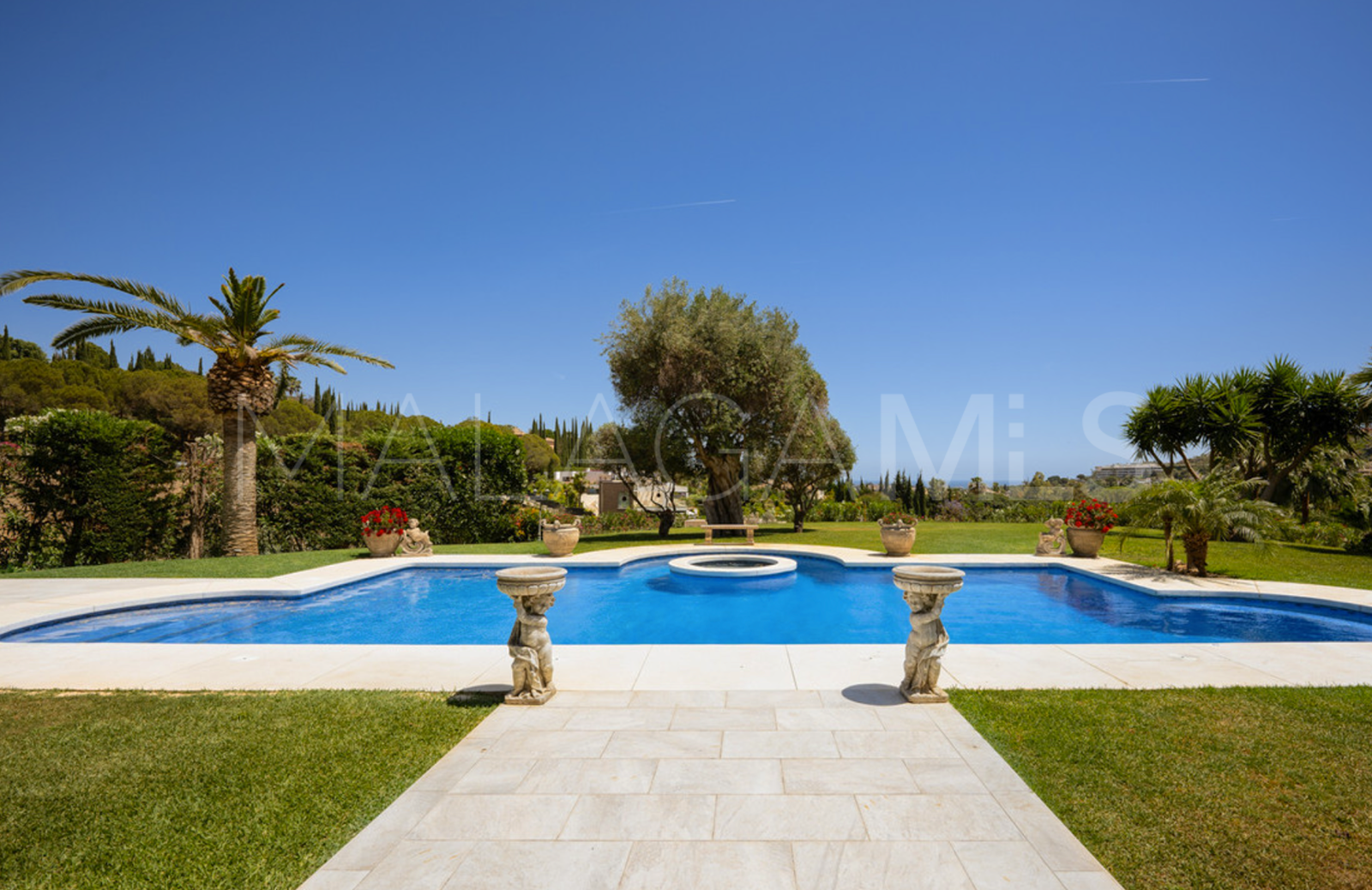 Villa for sale in Haza del Conde