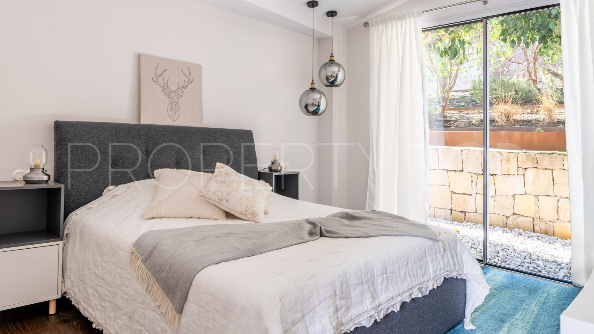 Se vende villa en Las Brisas con 5 dormitorios