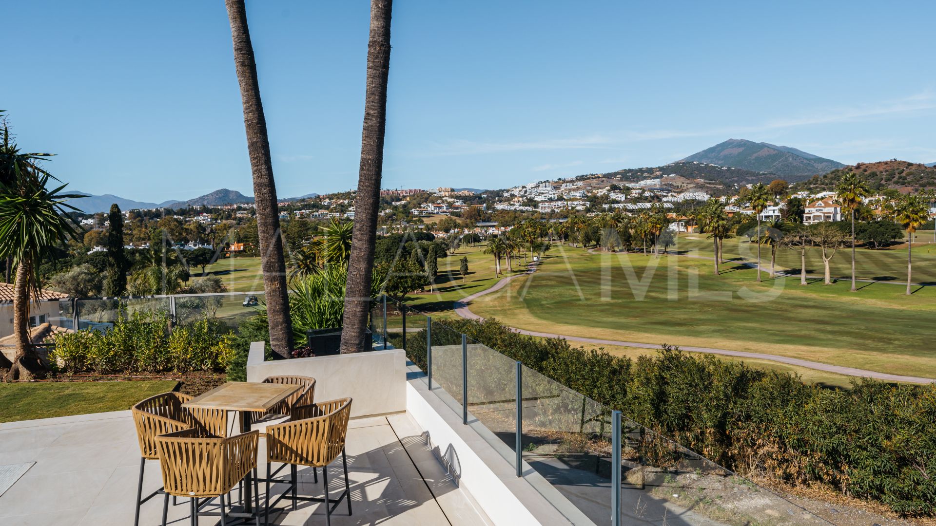 Villa de 5 bedrooms for sale in Los Naranjos Golf