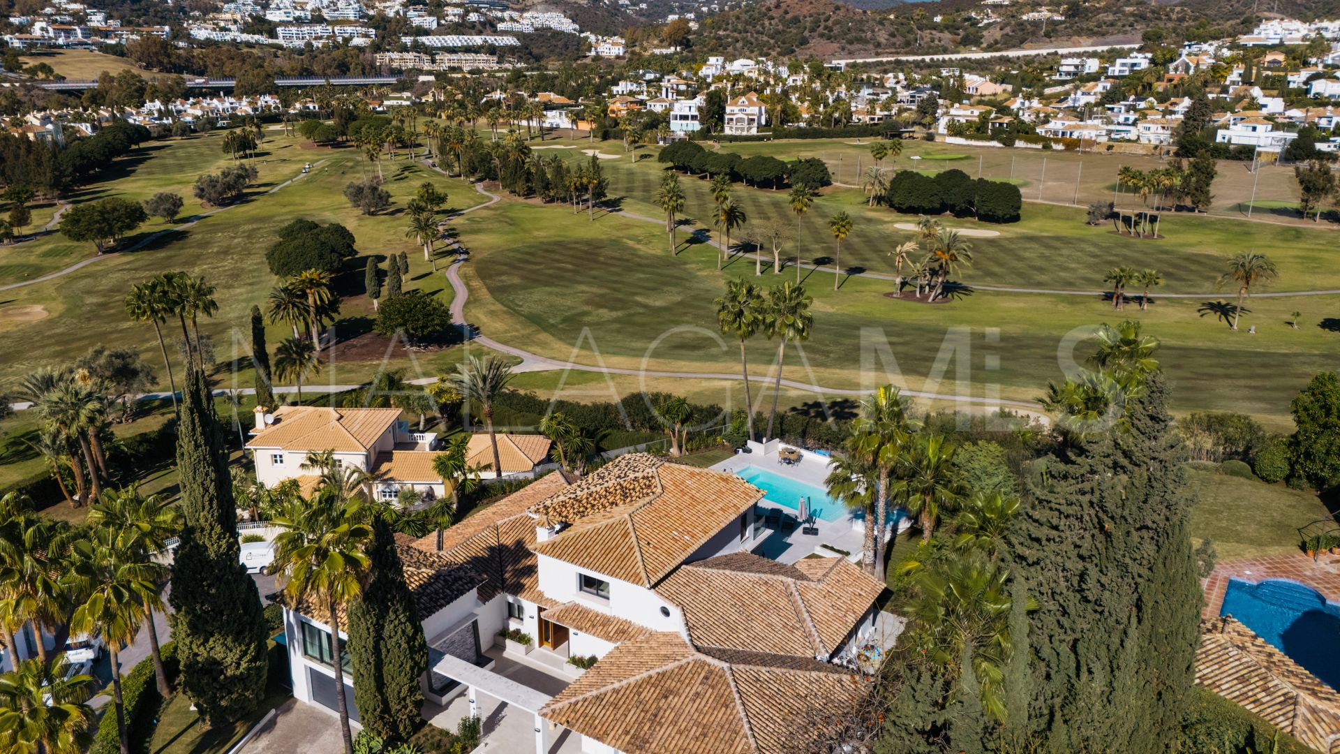 For sale villa in Los Naranjos Golf with 5 bedrooms