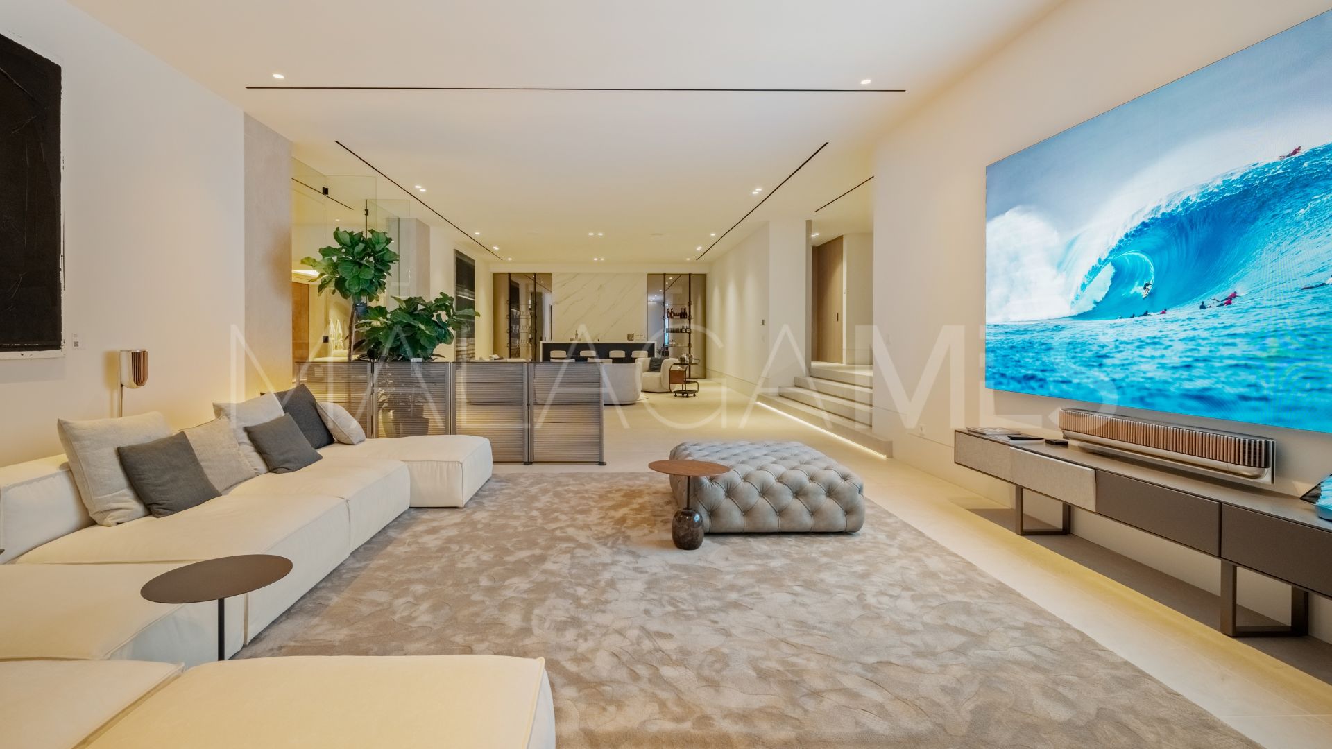 Villa for sale in Benahavis