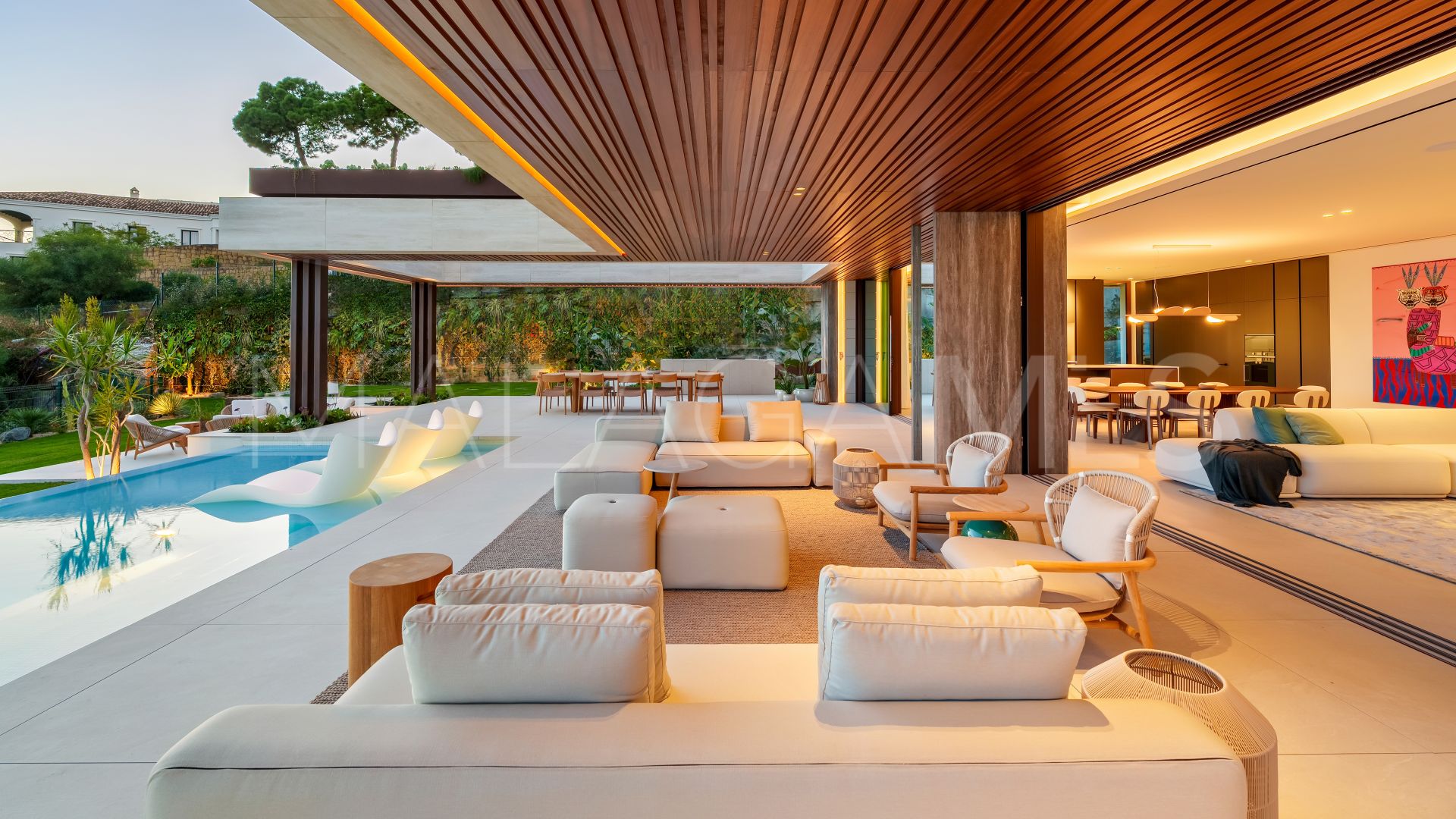 Villa for sale in Benahavis