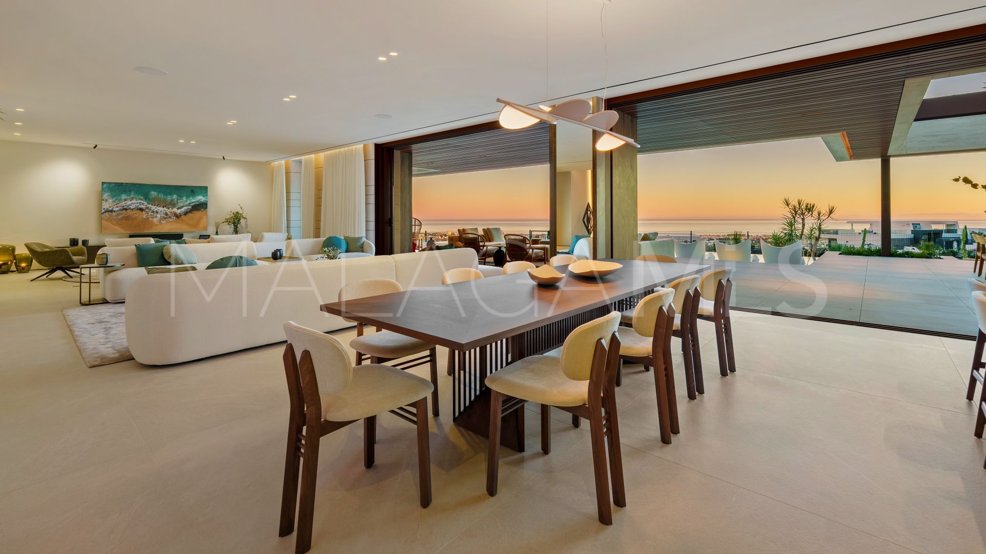 Villa for sale in Benahavis