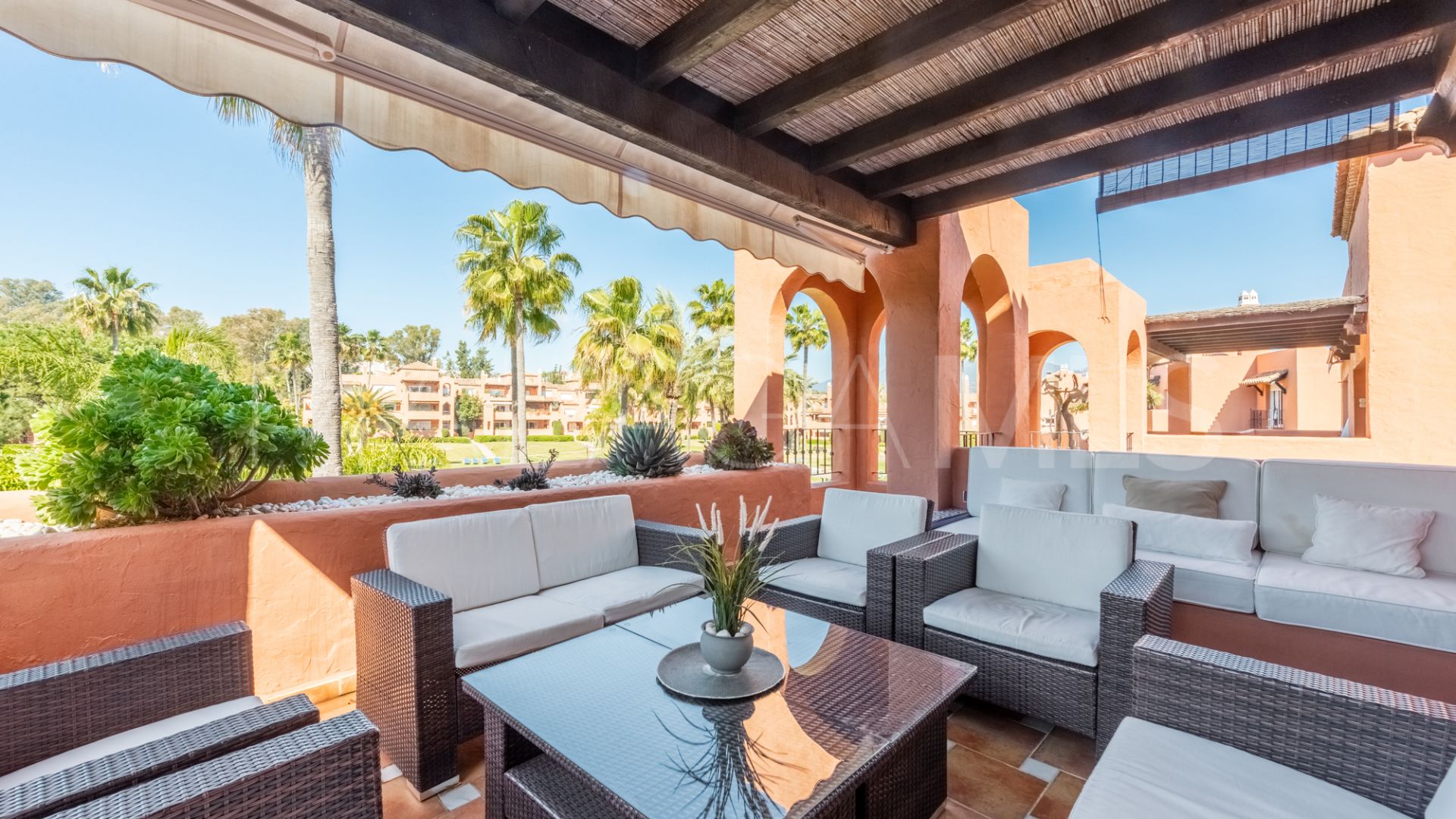 Duplex penthouse for sale in Guadalmina Baja