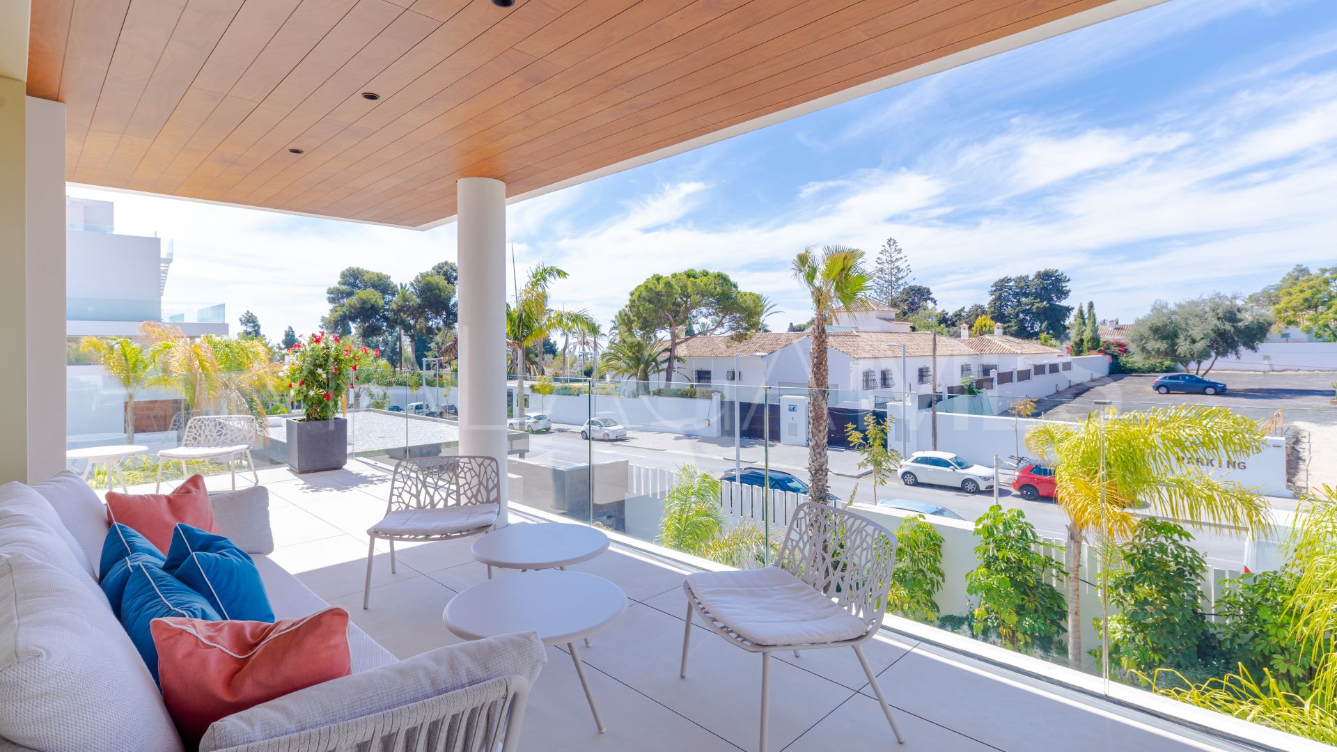 For sale 4 bedrooms triplex in Marbella Golden Mile