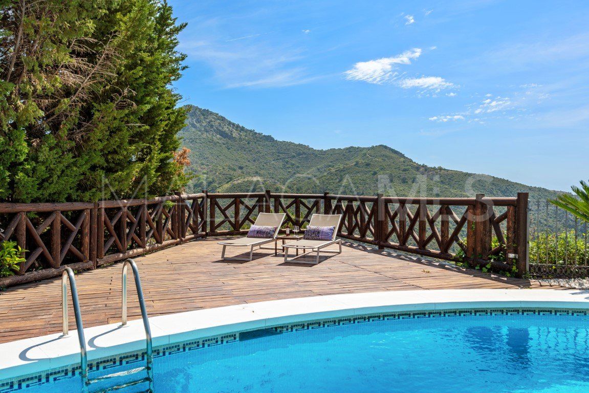 For sale Monte Mayor 5 bedrooms villa